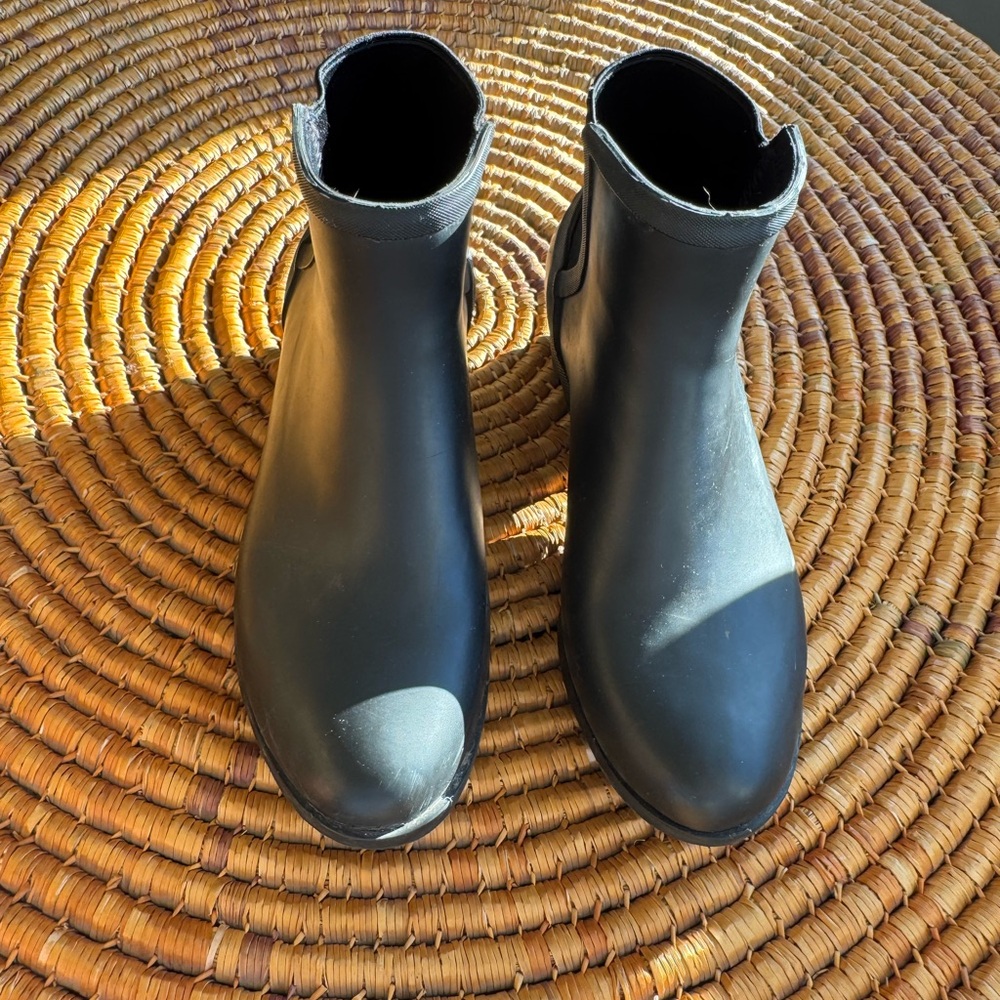 Sorel Black size 9 waterproof Ankle Boots